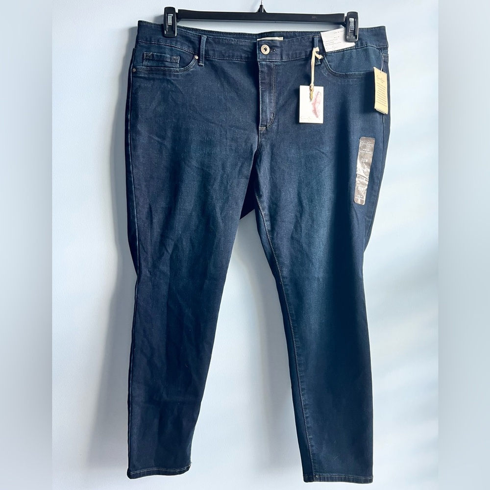Jessica Simpson Trendy Plus Size Kiss Me Super-Skinny Jeans Size 22W